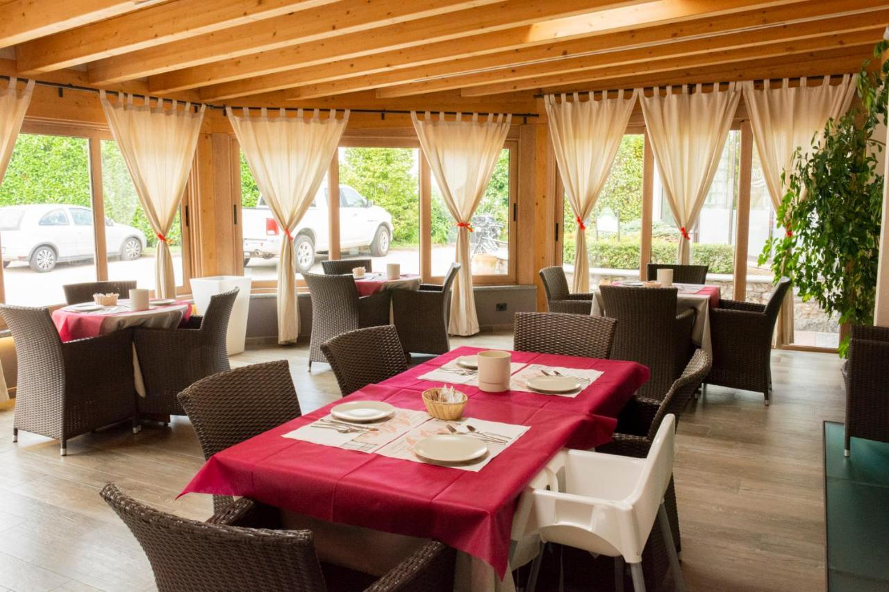 Hotel Bungalows Europa ドマーゾ エクステリア 写真
