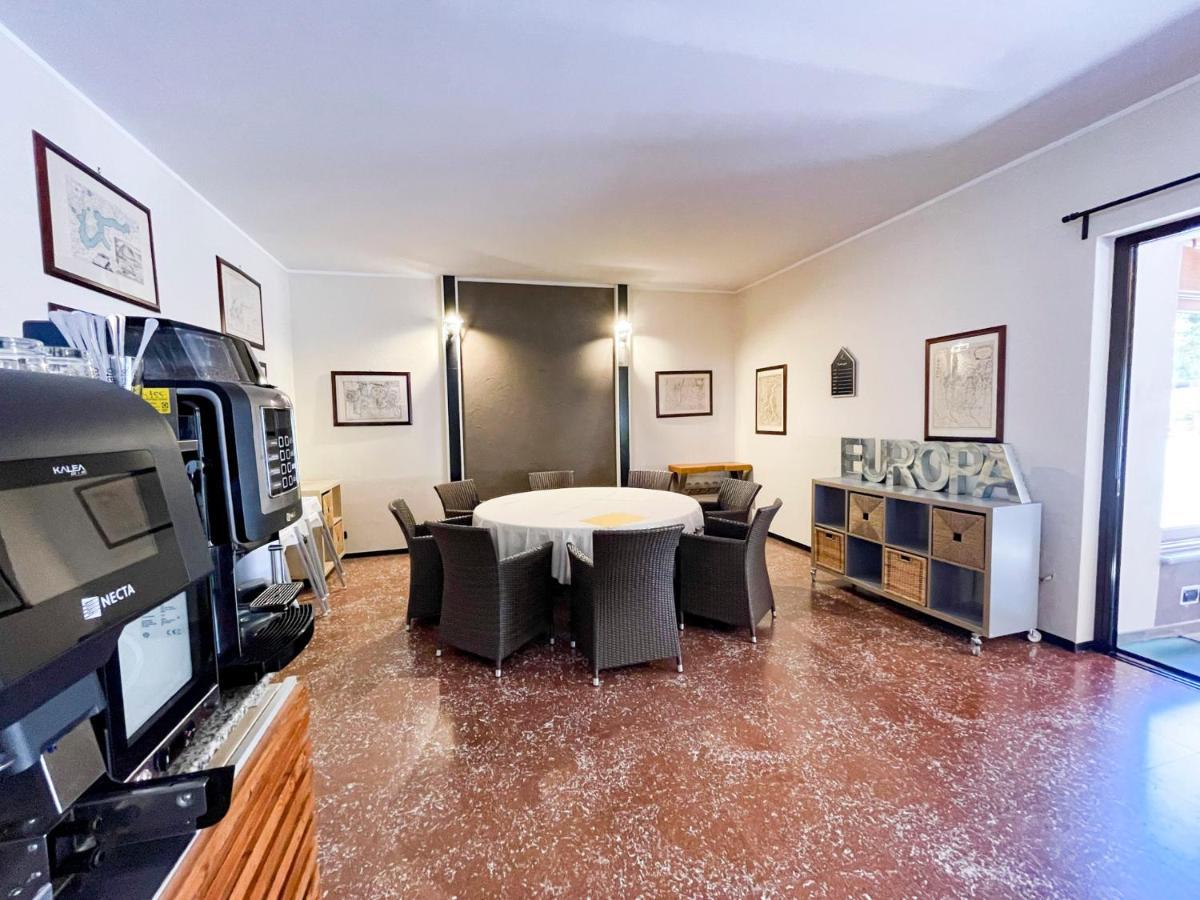 Hotel Bungalows Europa ドマーゾ エクステリア 写真