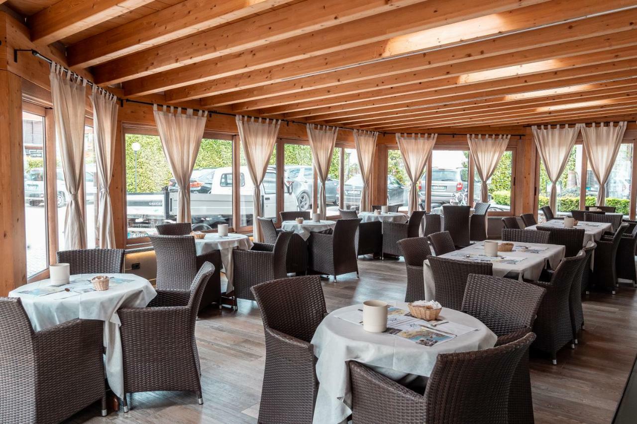 Hotel Bungalows Europa ドマーゾ エクステリア 写真